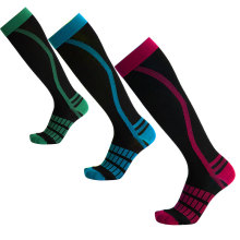 Novo produto meias de compressão esportiva de basquete de fundo preto 20-30mmhg para homens